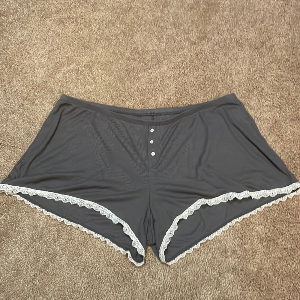 Xhiliration sleepwear shorts. Large